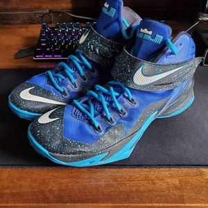 Nike LeBron Zoom Soldier 8